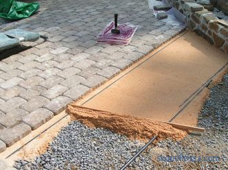 Kako napraviti betonske staze u zemlji: opcije za dekoraciju, fotografiju
